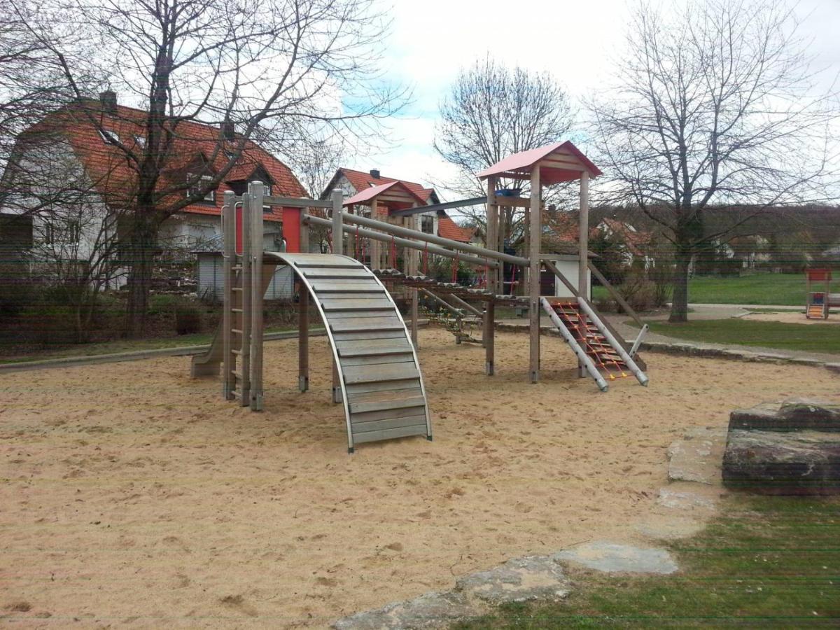 Lichtdurchflutetes Zimmer - Mainwiesen Waldbuttelbrunn Esterno foto